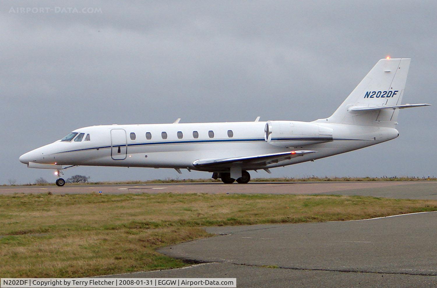 N202DF, 2006 Cessna 680 Citation Sovereign C/N 680-0098, Cessna Sovereign at Luton in Jan 2008