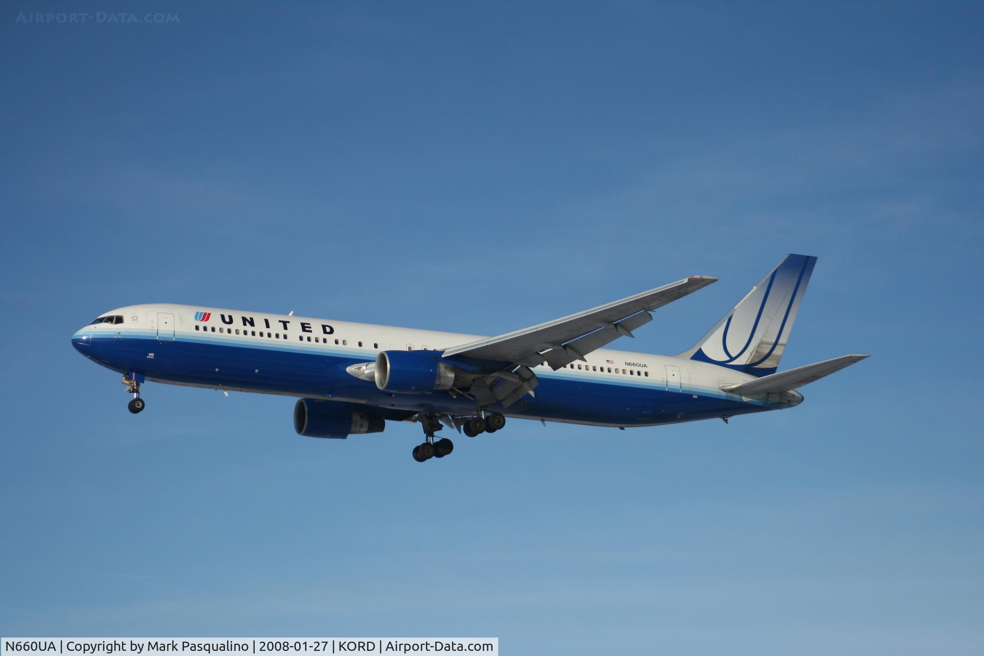 N660UA, 1993 Boeing 767-322/ER C/N 27115, Boeing 767-300