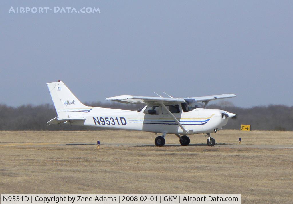 N9531D, 1999 Cessna 172R C/N 17280473, At Arlington Municipal