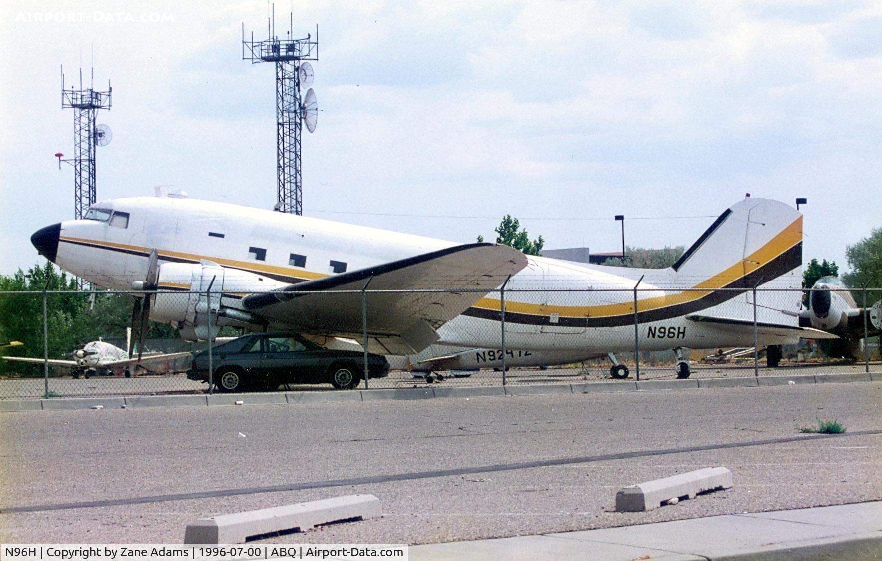 N96H, 1943 Douglas DC3C-S1C3G (C-47A) C/N 19224, DC-3 at Albuquerque