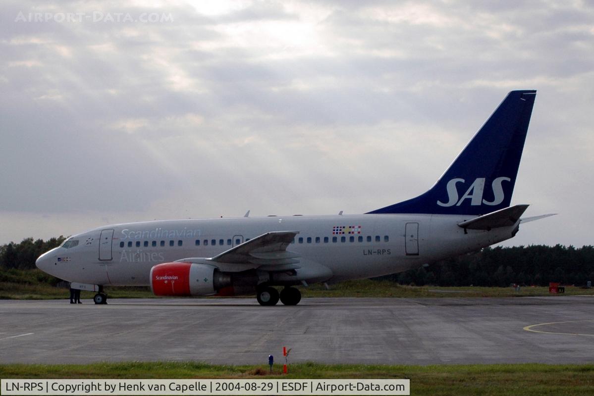 LN-RPS, 1998 Boeing 737-683 C/N 28298, SAS 737 at Kallinge airfield, Sweden