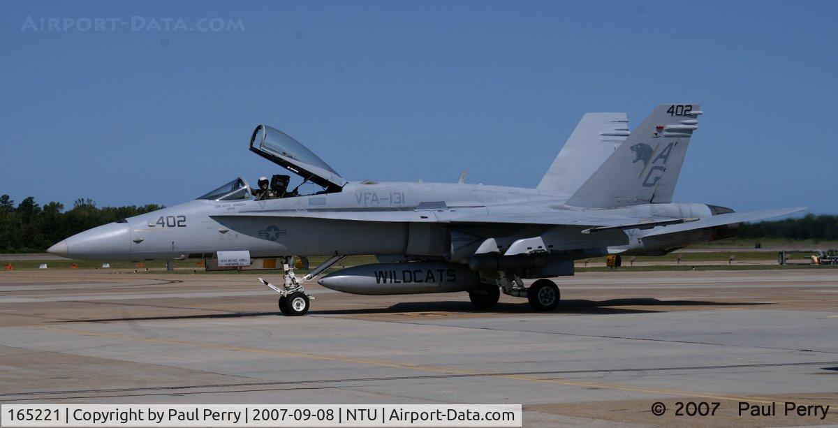 165221, McDonnell Douglas F/A-18C Hornet C/N 1404/C446, Getting some fresh air, and taking in the crowd