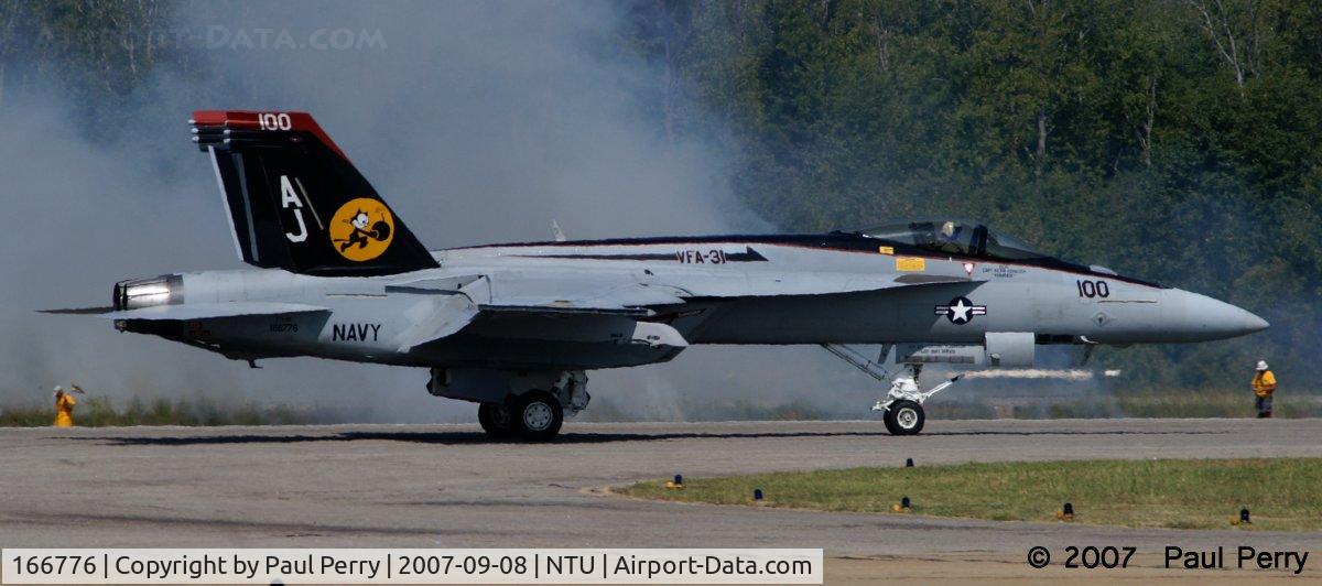 166776, Boeing F/A-18E Super Hornet C/N E122, Back in, a stately bird