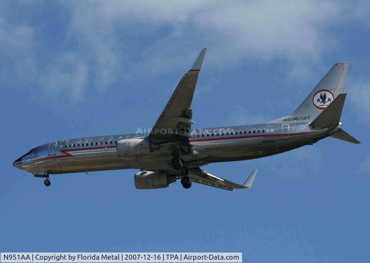 N951AA, 2000 Boeing 737-823 C/N 29538, American