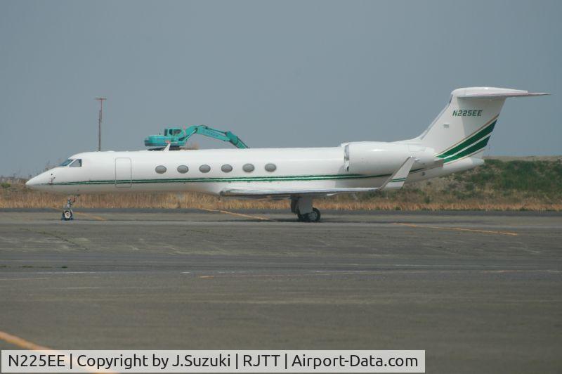 N225EE, 1998 Gulfstream Aerospace G-V C/N 563, Wells Fargo Bank NW NA.