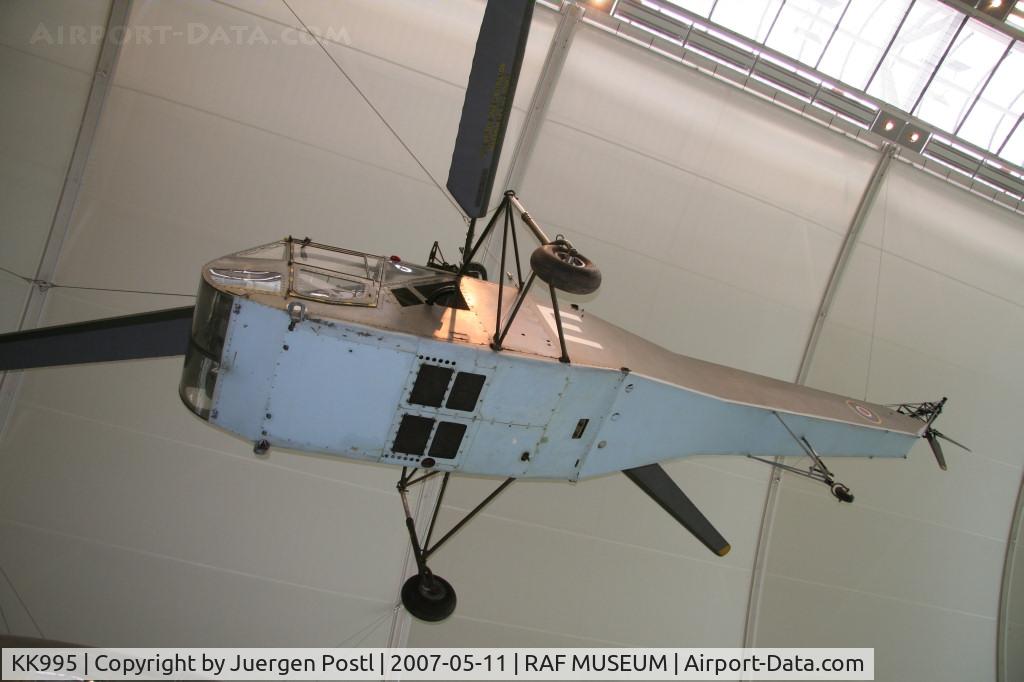 KL110, 1944 Sikorsky R-4B Hoverfly I C/N 140, SIKORSKY HOVERFL at RAF Museum Hendon