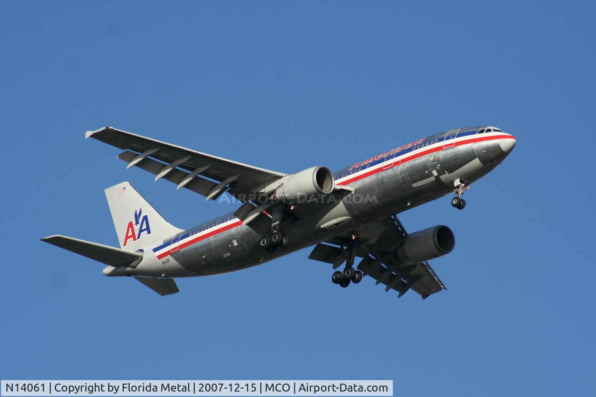 N14061, 1988 Airbus A300B4-605R C/N 471, American