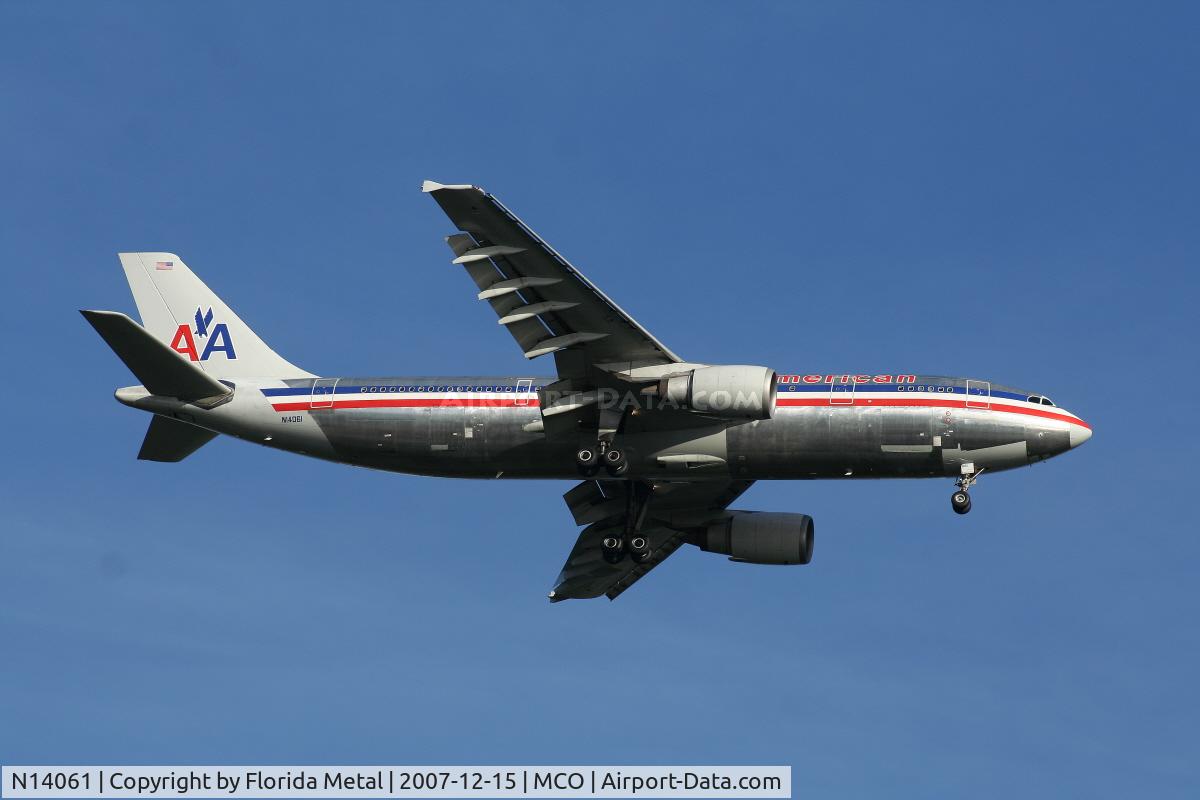 N14061, 1988 Airbus A300B4-605R C/N 471, American