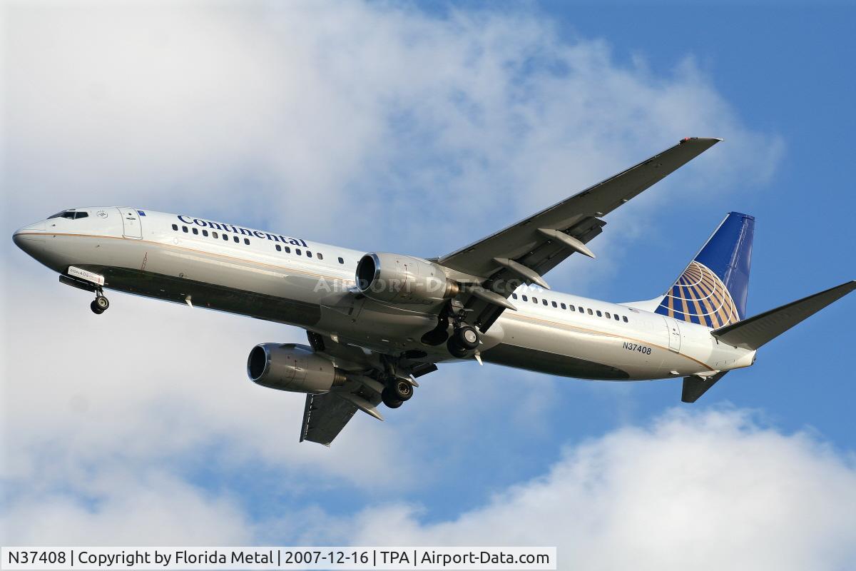 N37408, 2001 Boeing 737-924 C/N 30125, Continental
