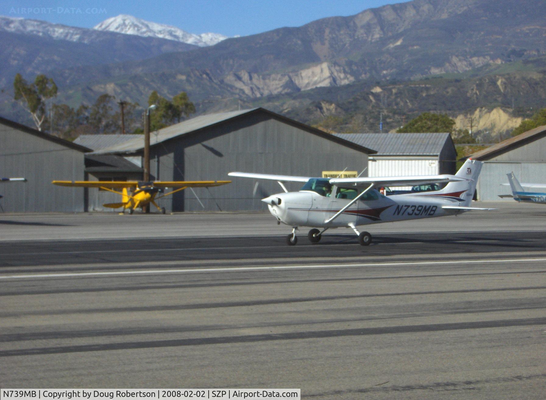 N739MB, 1978 Cessna 172N C/N 17270641, 1978 Cessna 172N SKYHAWK, Lycoming O-320-H2AD 160 Hp, takeoff roll Rwy 22