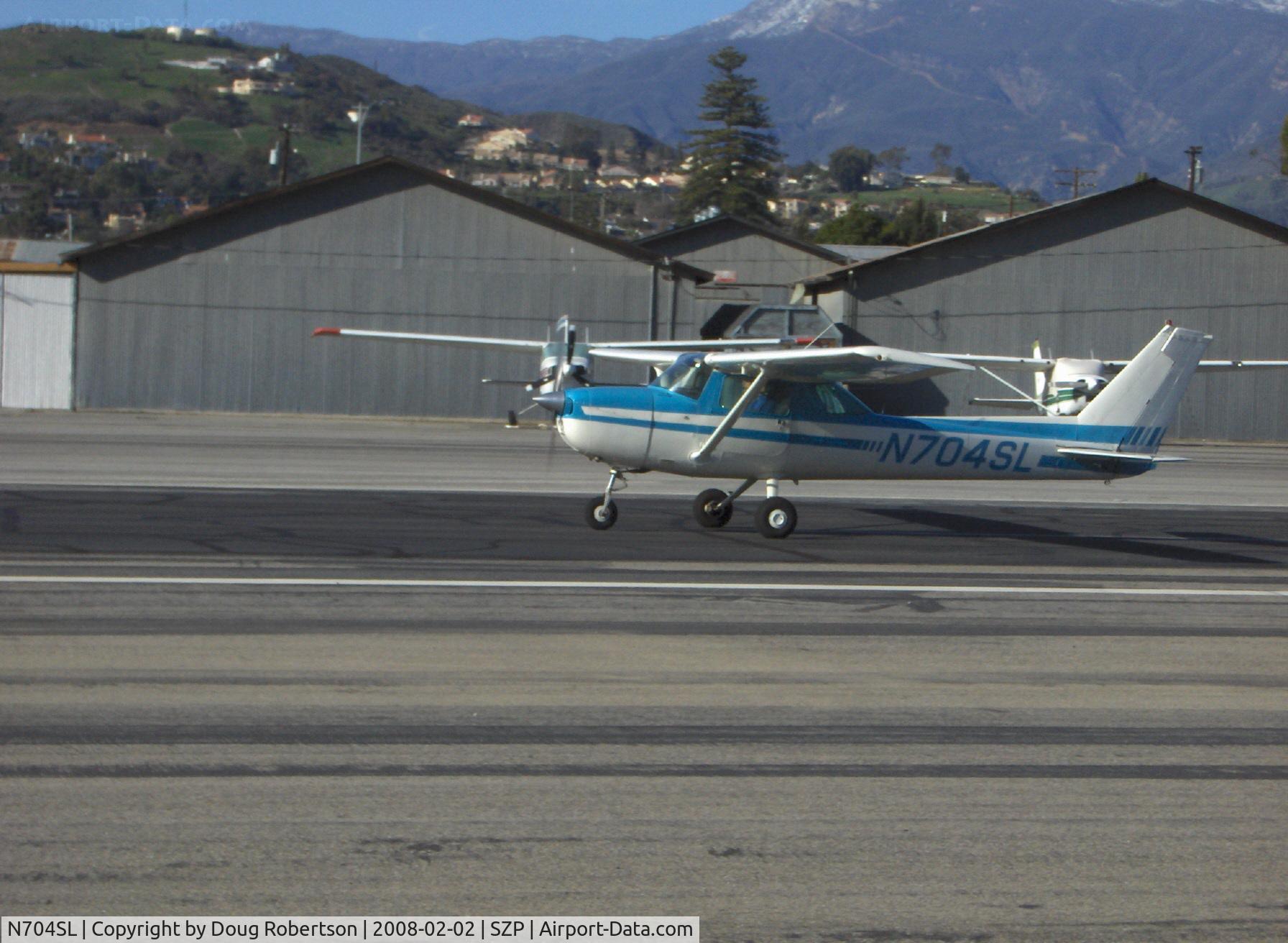 N704SL, 1976 Cessna 150M C/N 15078837, 1976 Cessna 150M, Continental O-200 100 Hp, takeoff roll Rwy 22