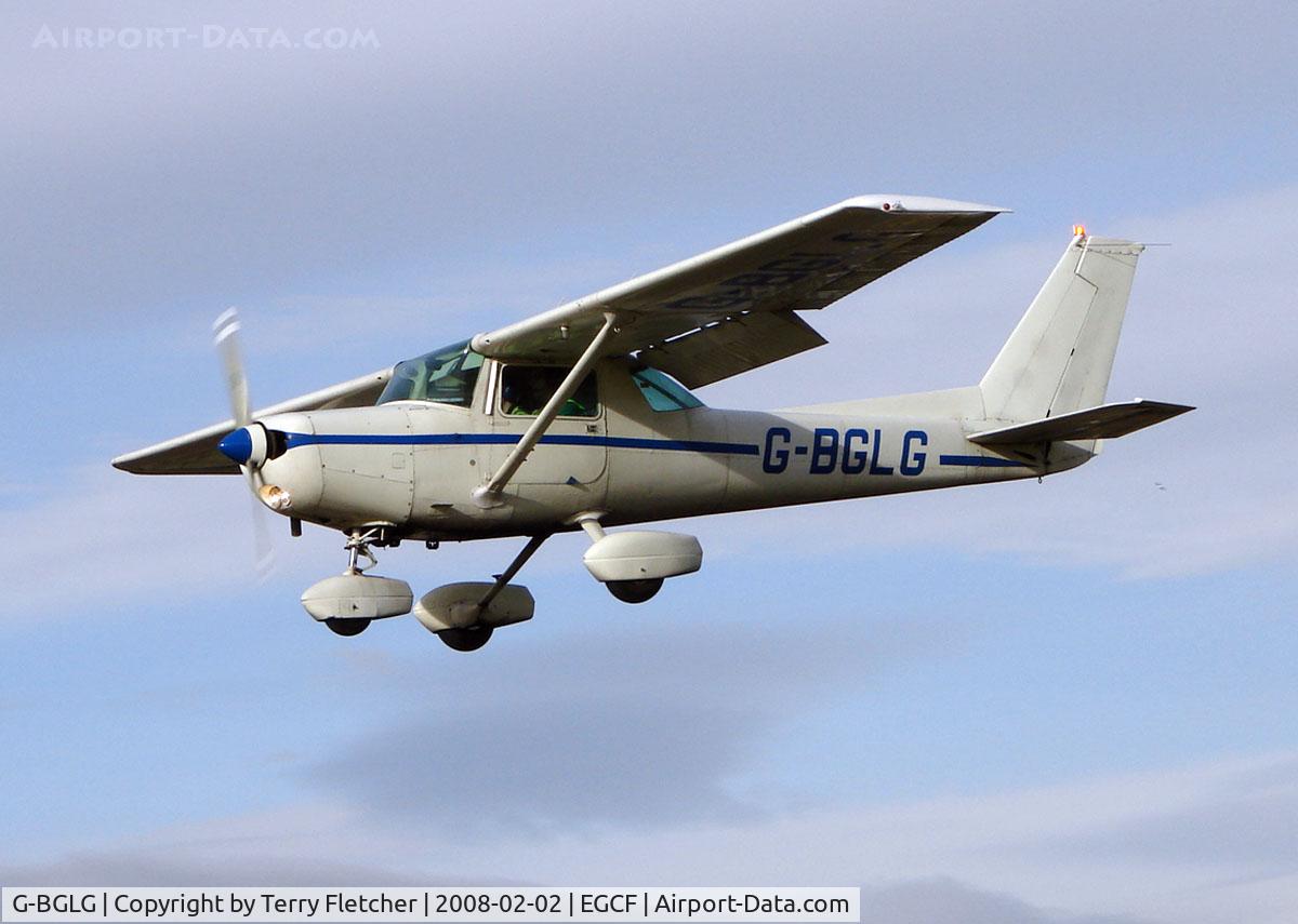 G-BGLG, 1978 Cessna 152 C/N 152-82092, Cessna 152 landing on a very windy day at Sandtoft
