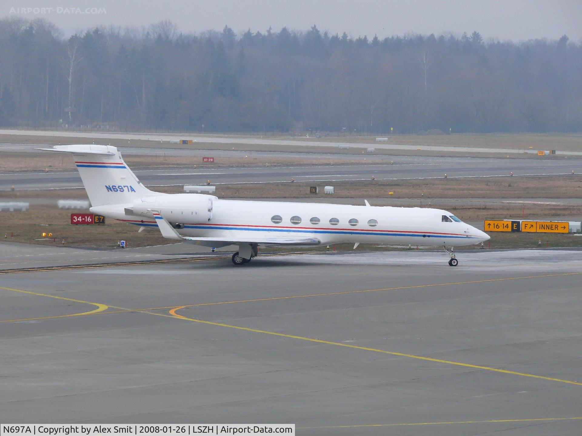 N697A, 2001 Gulfstream Aerospace G-V C/N 662, Visitor for the World Economics Forum 2008
