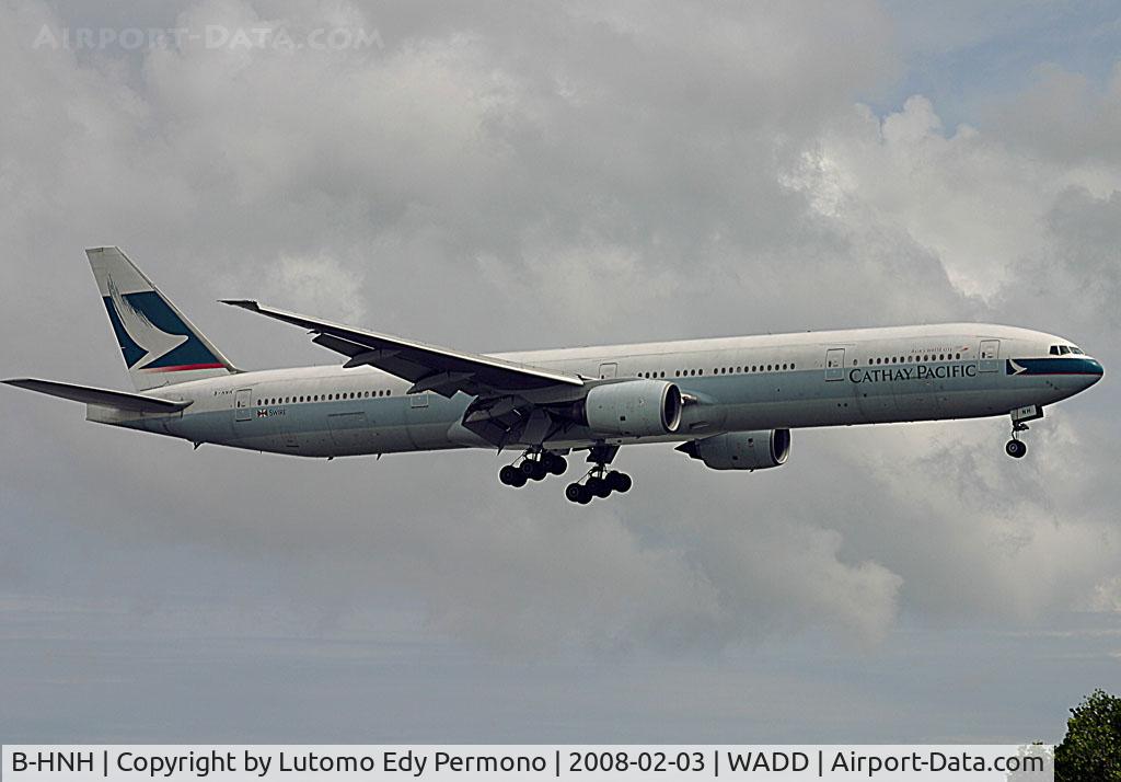 B-HNH, 1998 Boeing 777-367 C/N 27504, On final RW 27 at DPS