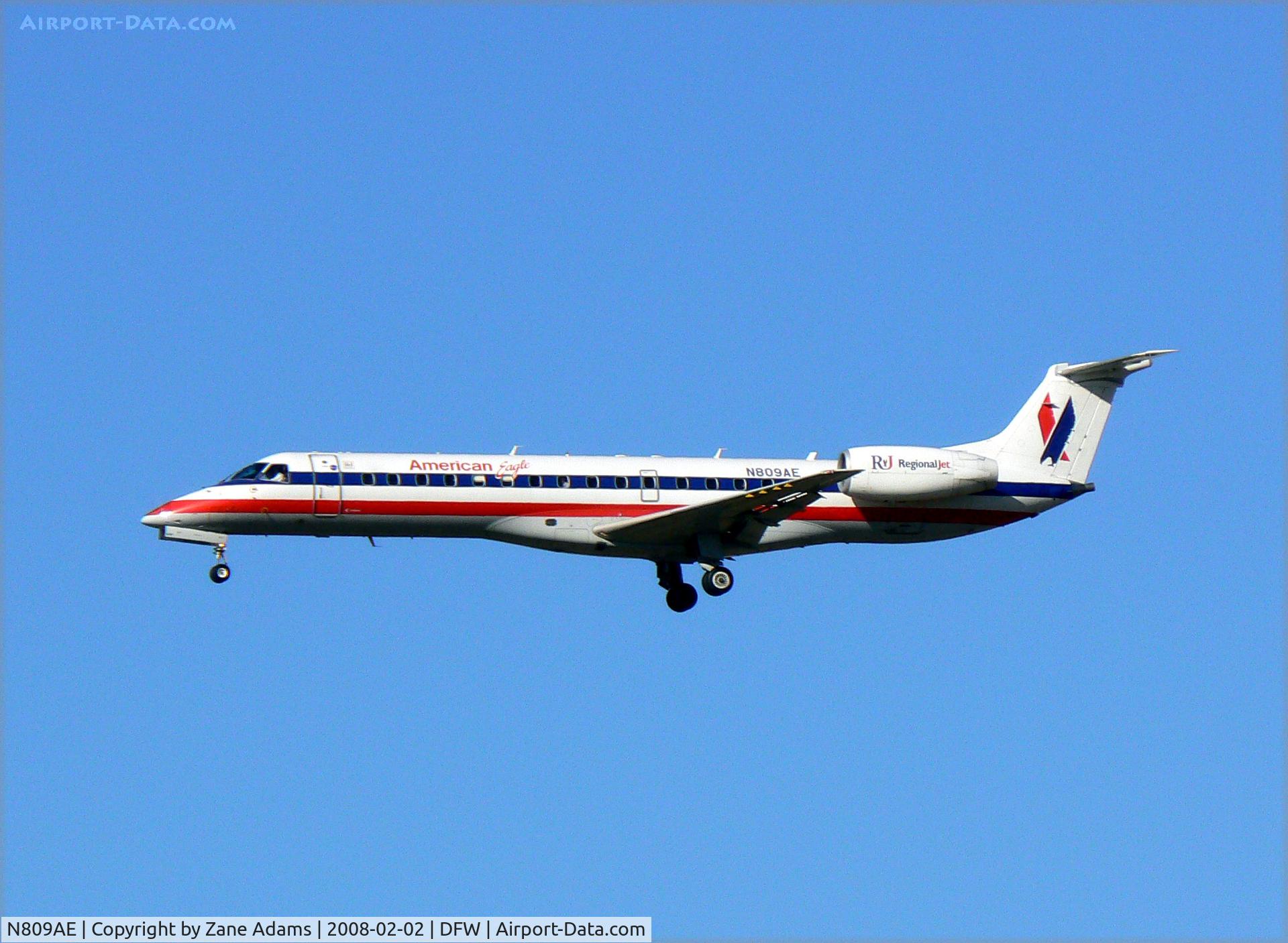 N809AE, 2001 Embraer ERJ-140LR (EMB-135KL) C/N 145521, American Eagle at DFW