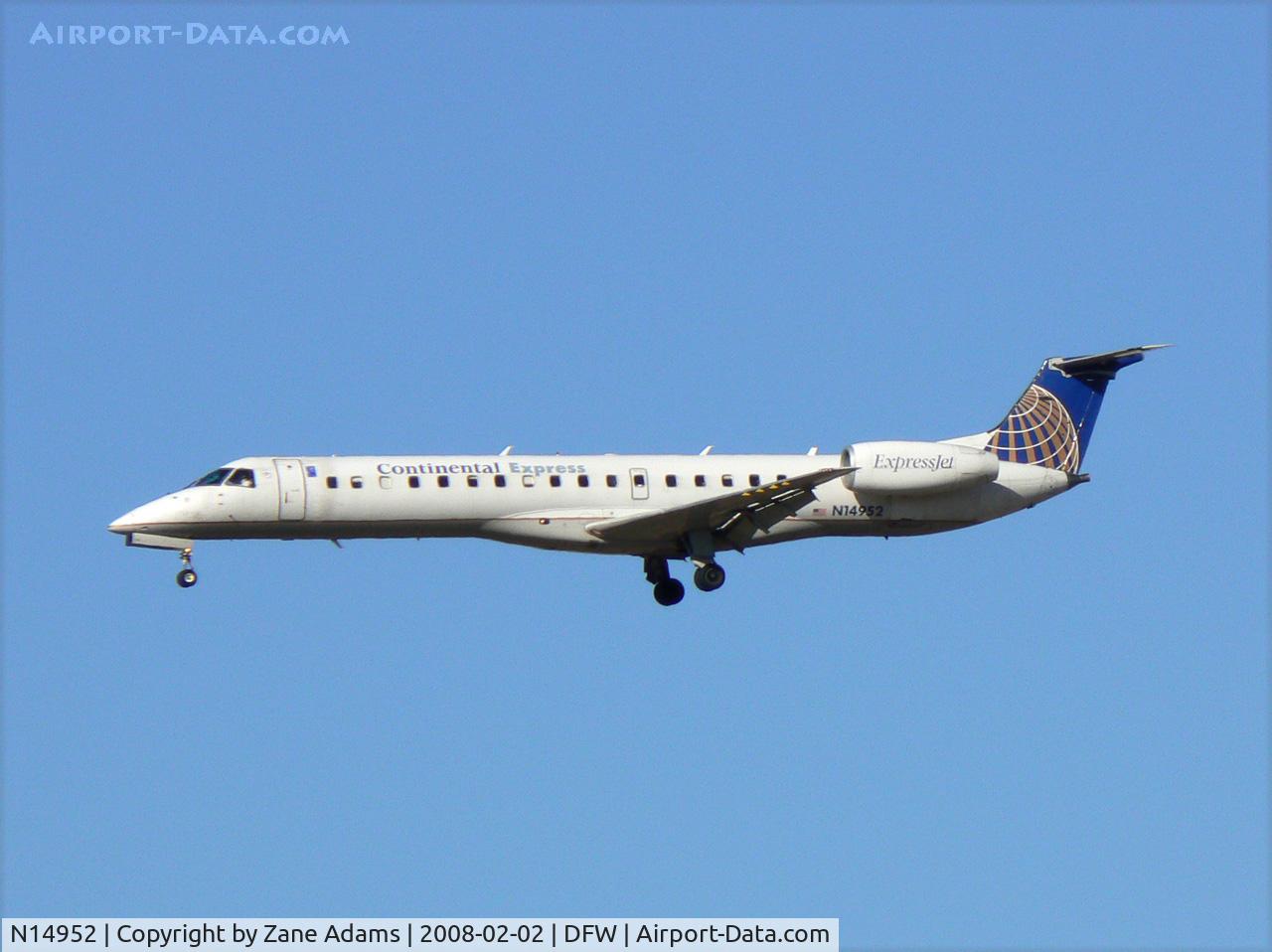 N14952, 1998 Embraer ERJ-145LR (EMB-145LR) C/N 145067, Continental Express at DFW