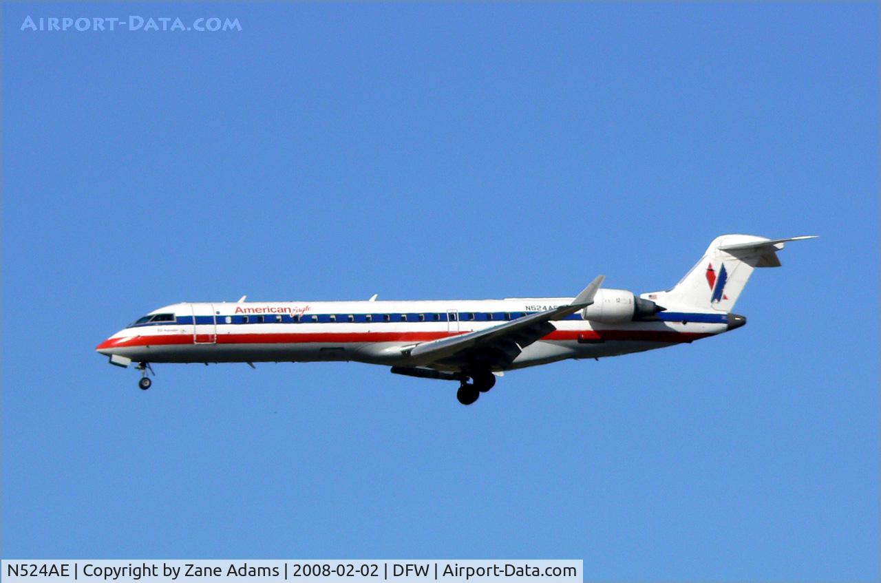 N524AE, 2004 Bombardier CRJ-701 (CL-600-2C10) Regional Jet C/N 10154, American Eagle at DFW
