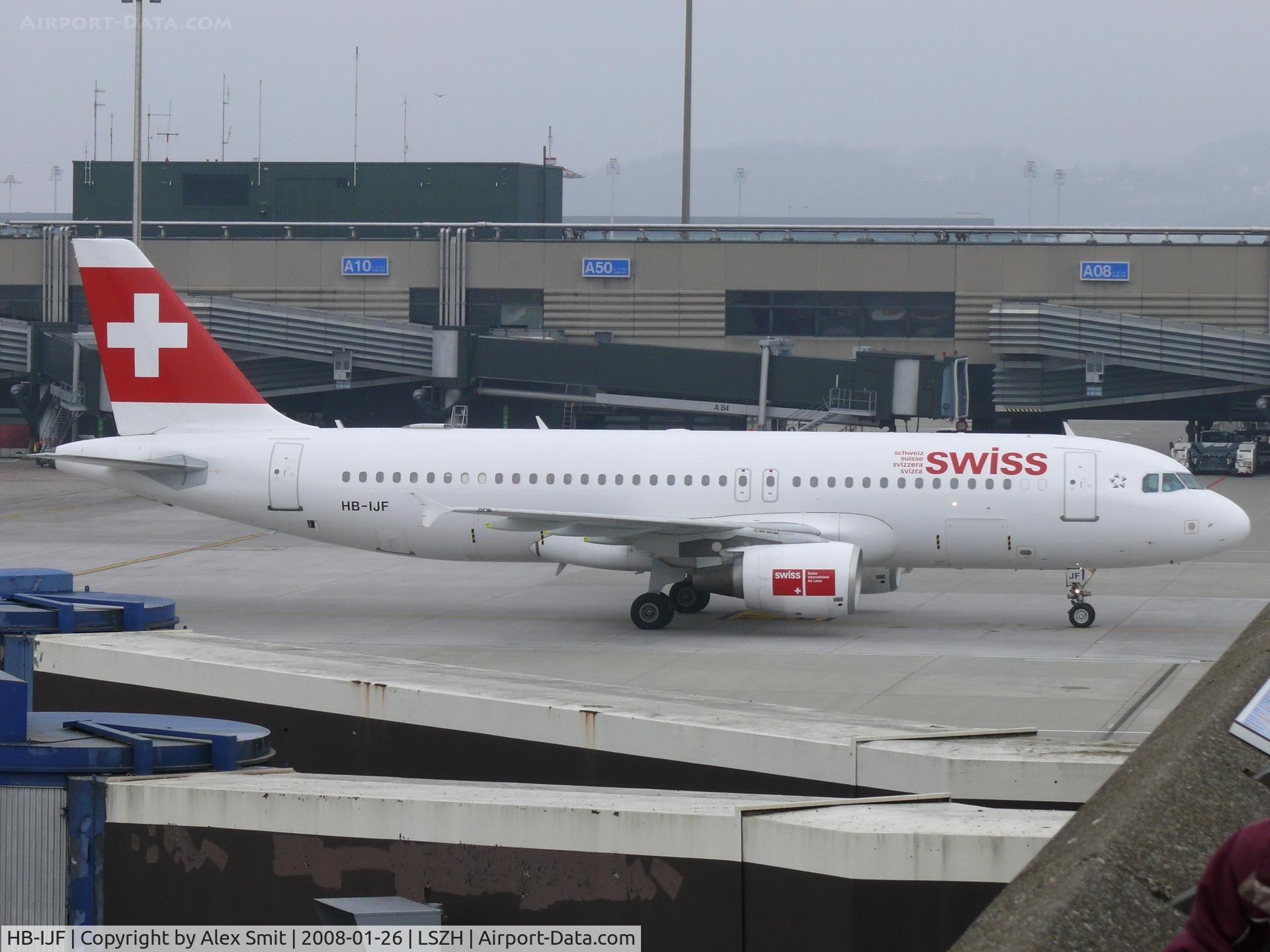 HB-IJF, 1995 Airbus A320-214 C/N 562, Coming home in dark weather