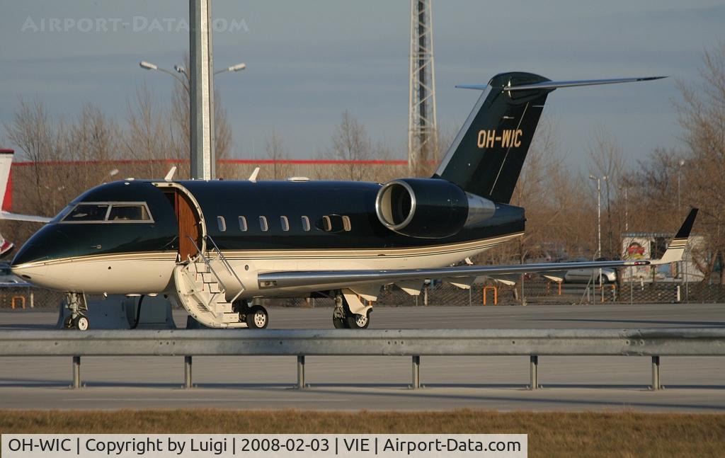 OH-WIC, 2000 Bombardier Challenger 604 (CL-600-2B16) C/N 5452, Black blizzard