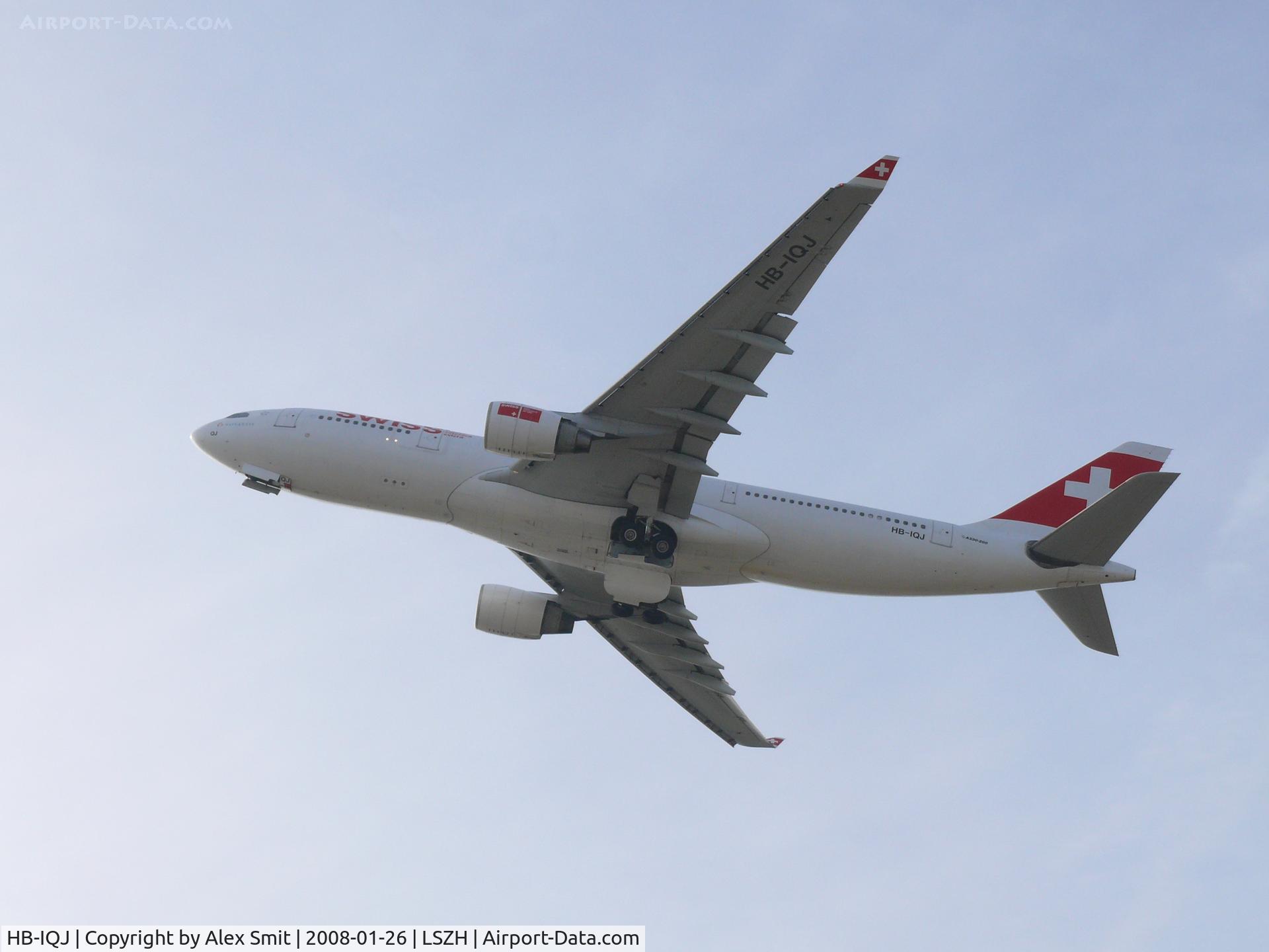 HB-IQJ, 1999 Airbus A330-223 C/N 294, Take off