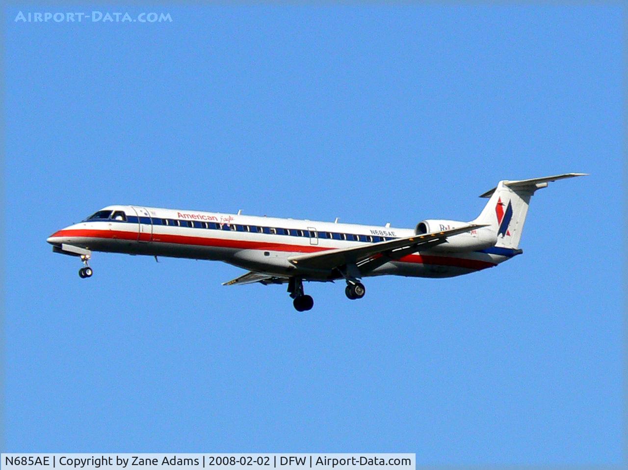N685AE, 2004 Embraer ERJ-145LR (EMB-145LR) C/N 14500836, American Eagle at DFW