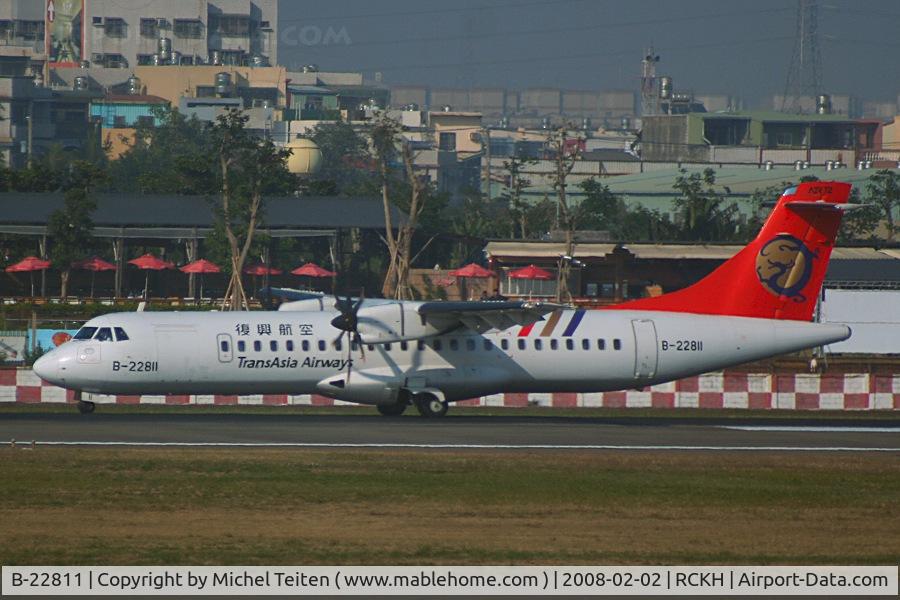 B-22811, 2007 ATR 72-212A C/N 749, Transavia Airways arriving at KHH