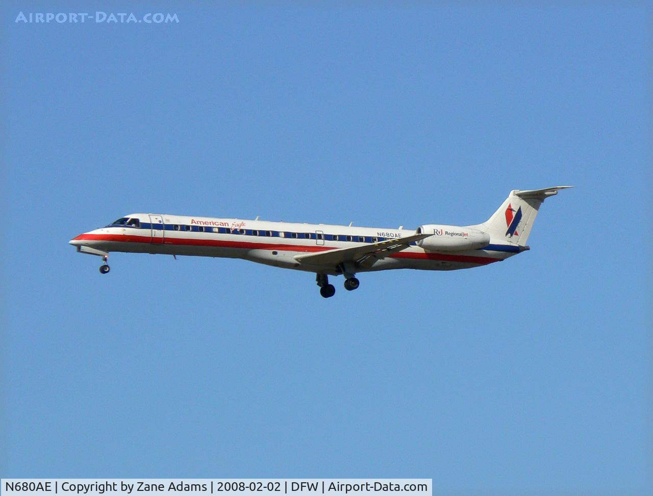 N680AE, 2004 Embraer ERJ-145LR (EMB-145LR) C/N 14500820, American Eagle at DFW