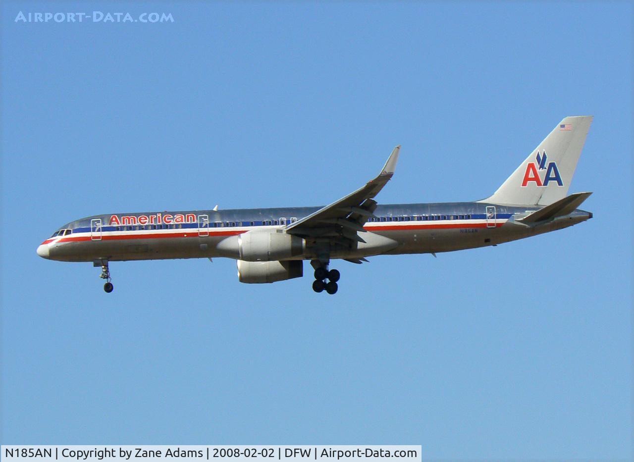 N185AN, 2001 Boeing 757-223 C/N 32379, American Airlines at DFW