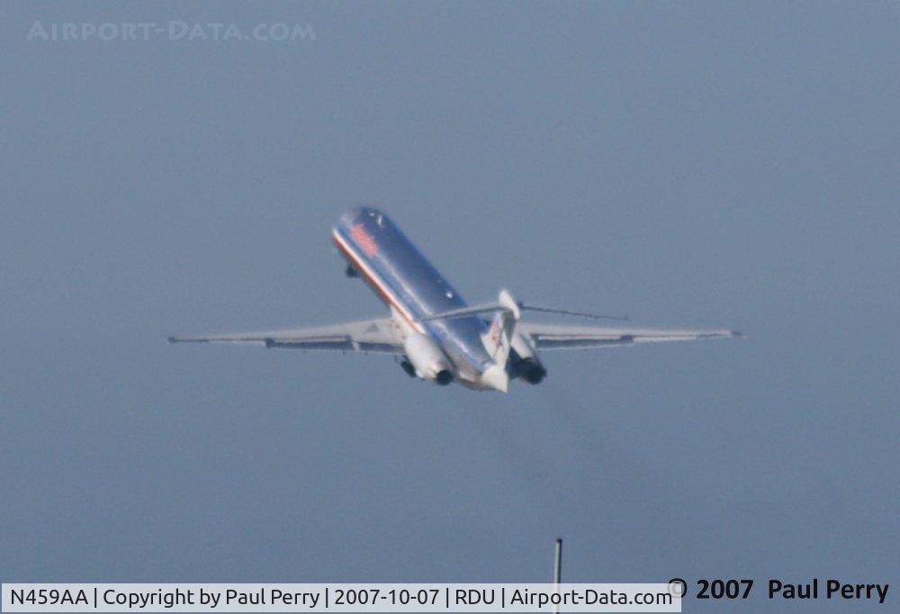 N459AA, 1988 McDonnell Douglas MD-82 (DC-9-82) C/N 49564, Climbing out