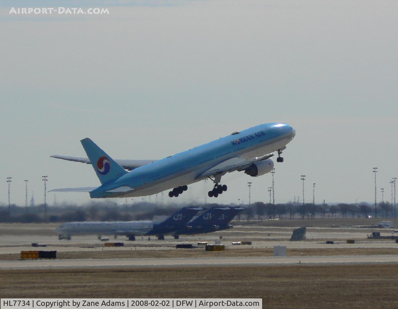 HL7734, 2008 Boeing 777-2B5/ER C/N 34207, Korean Air takeoff form DFW