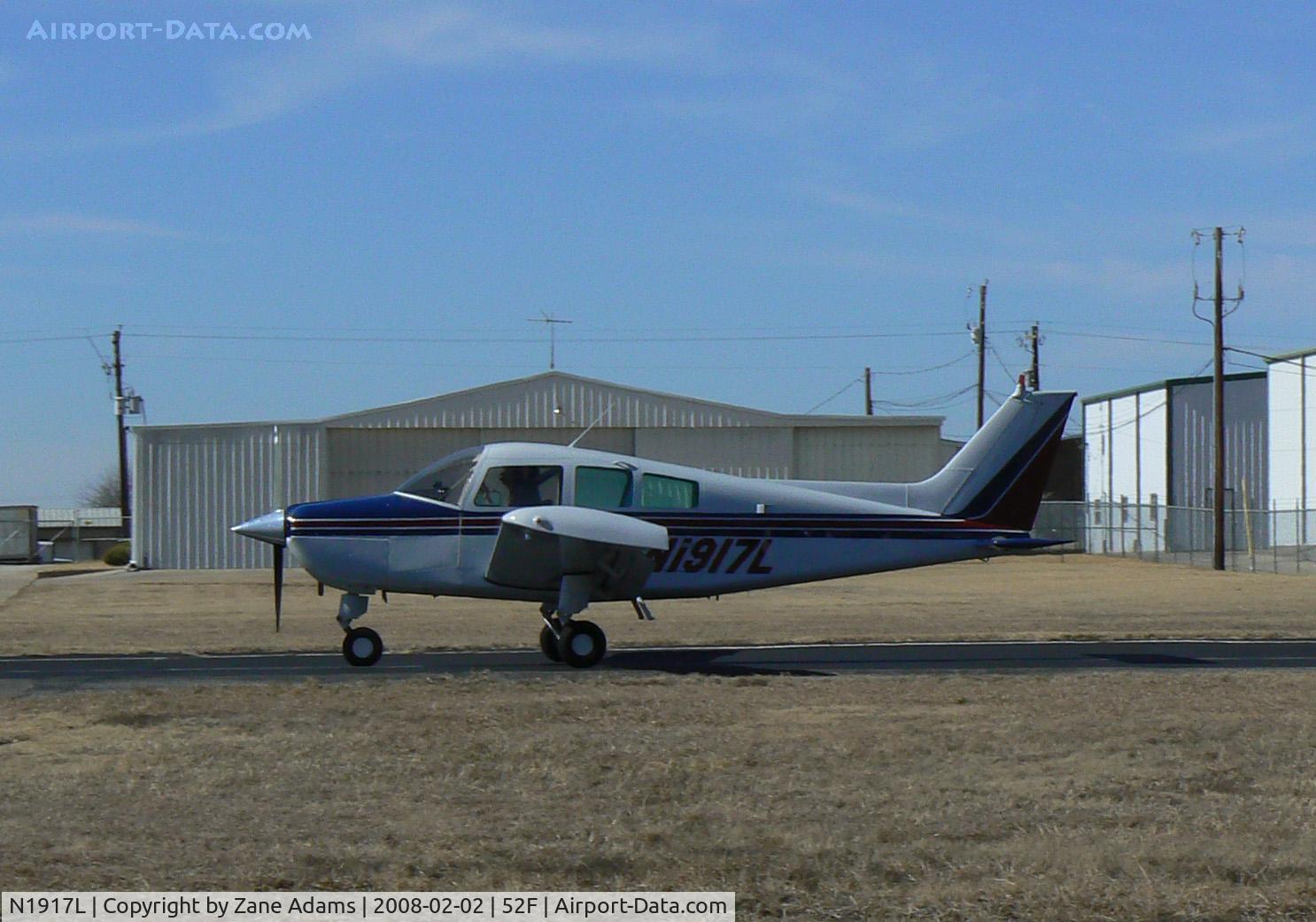 N1917L, 1976 Beech C23 Sundowner 180 C/N M-1817, At Aero Valley (Northwest Regional)