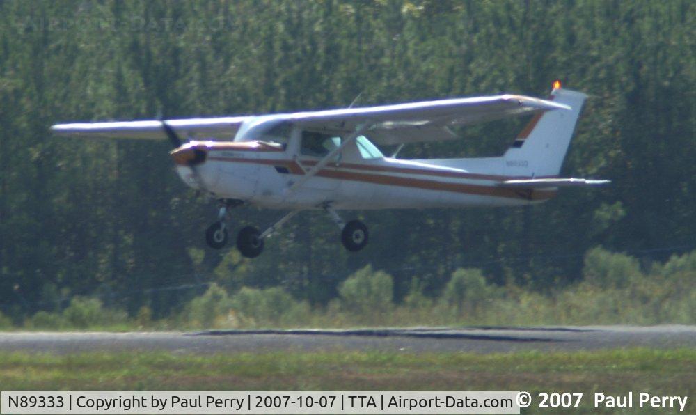 N89333, 1978 Cessna 152 C/N 15282717, Another touch and go