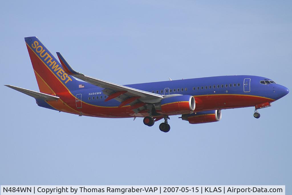 N484WN, 2004 Boeing 737-7H4 C/N 33841, Southwest Airlines Boeing 737-700
