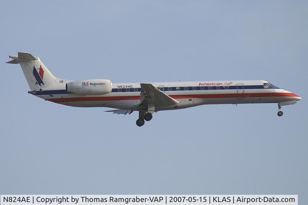 N824AE, 2002 Embraer ERJ-140LR (EMB-135KL) C/N 145584, American Eagle Embraer 135