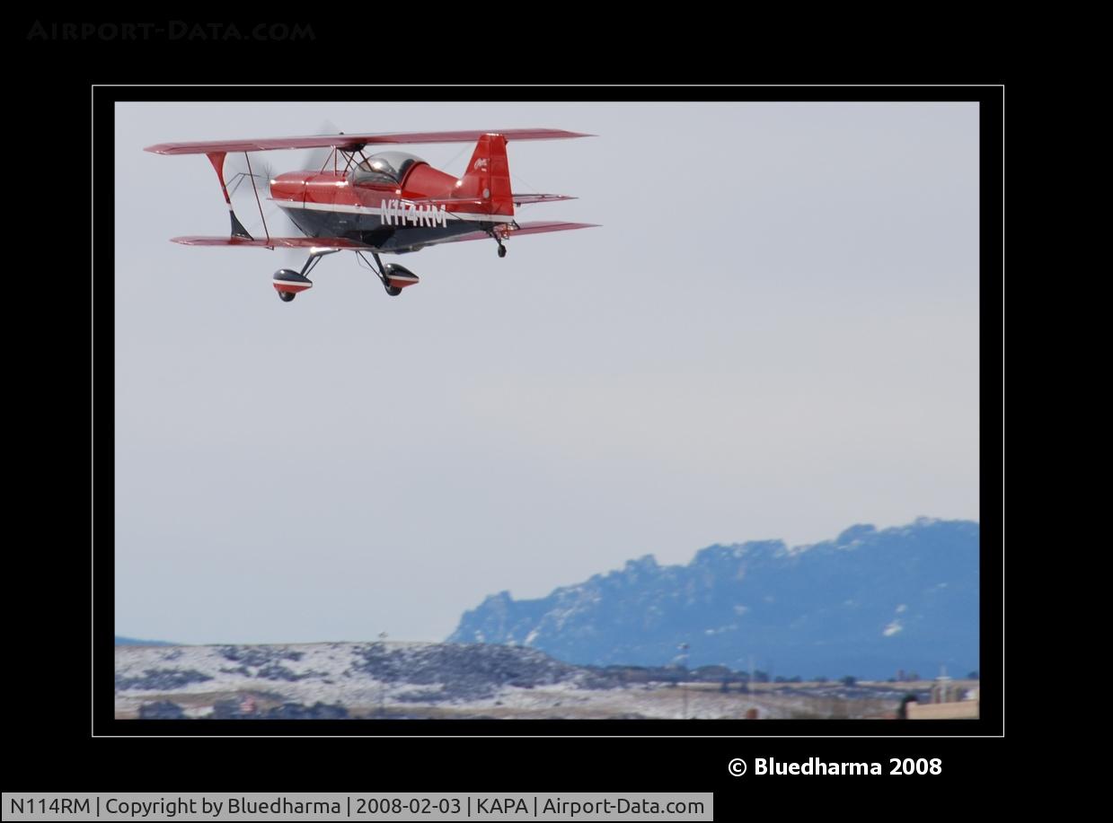 N114RM, 1999 Aviat Pitts S-2C Special C/N 6030, Approach to 17R.