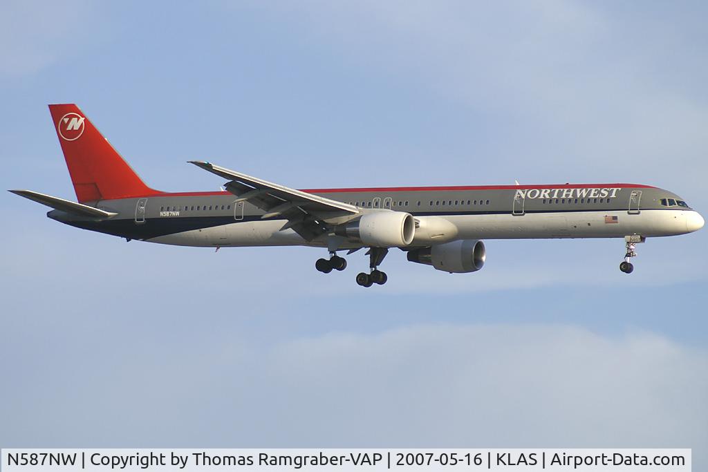 N587NW, 2002 Boeing 757-351 C/N 32986, Northwest Airlines Boeing 757-300