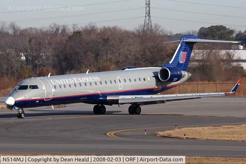 N514MJ, 2003 Bombardier CRJ-700 (CL-600-2C10) Regional Jet C/N 10116, United Express (Operated by Mesa Airlines) N514MJ (FLT ASH7238) on Taxiway 