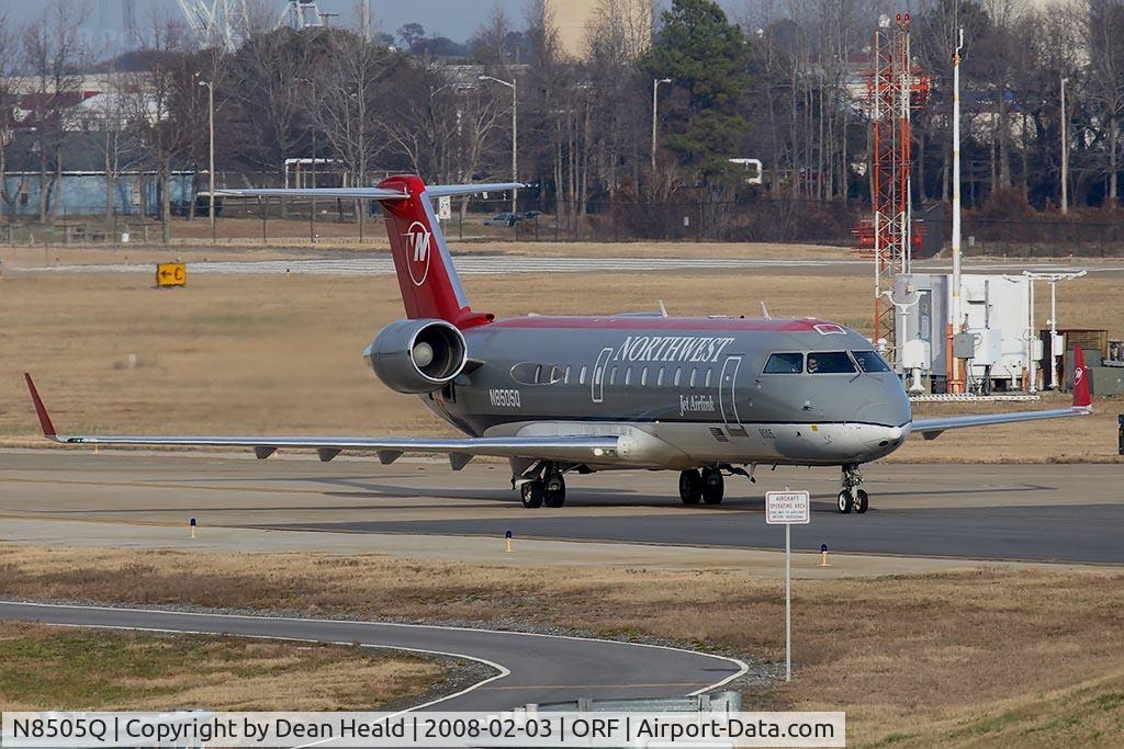 N8505Q, 2001 Bombardier CRJ-200LR (CL-600-2B19) C/N 7505, Northwest JetAirlink (by Pinnacle Airlines) N8505Q (FLT FLG3703) from Detroit Metro Wayne County (KDTW) taxiing to the terminal via 