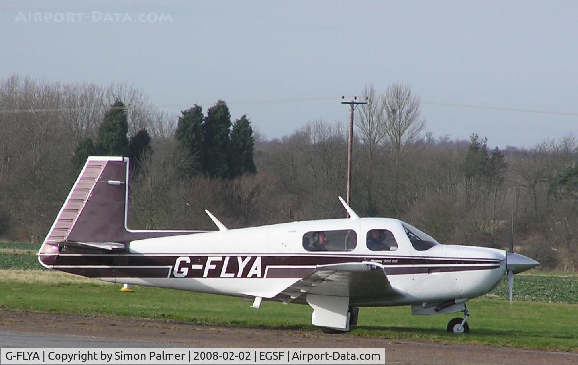 G-FLYA, 1989 Mooney M20J 201 C/N 24-3124, Mooney 201 visiting Conington