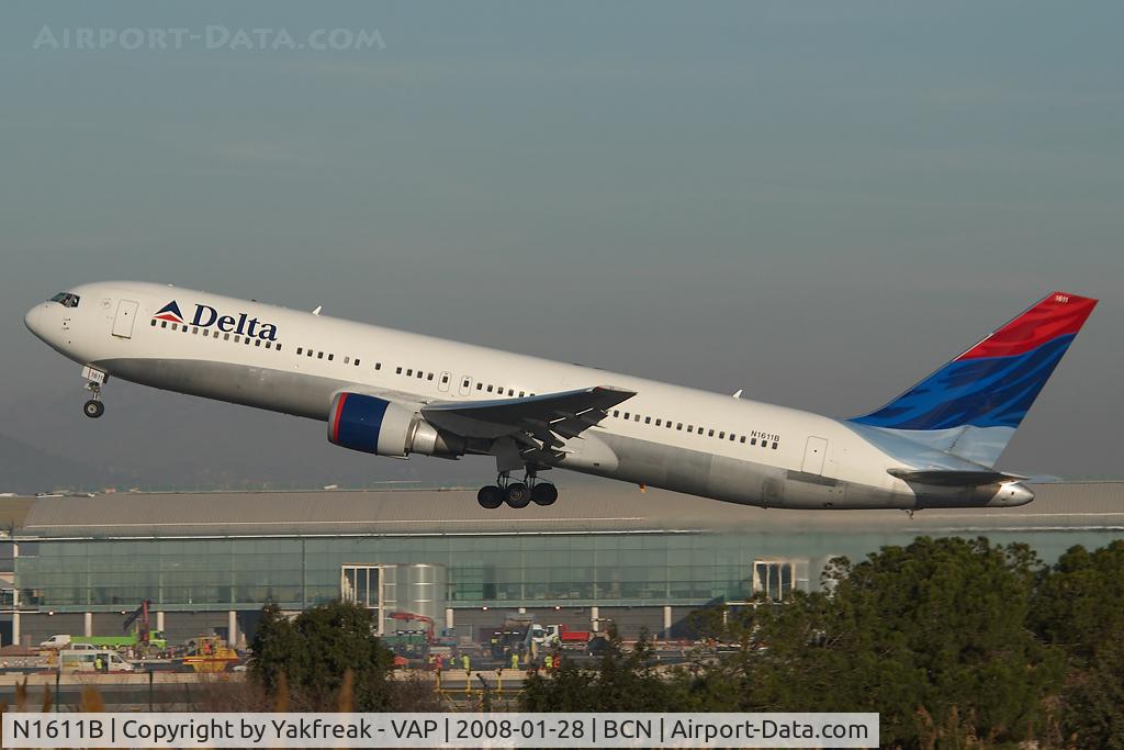 N1611B, 2000 Boeing 767-332/ERF C/N 30595, Delta Airlines Boeing 767-300