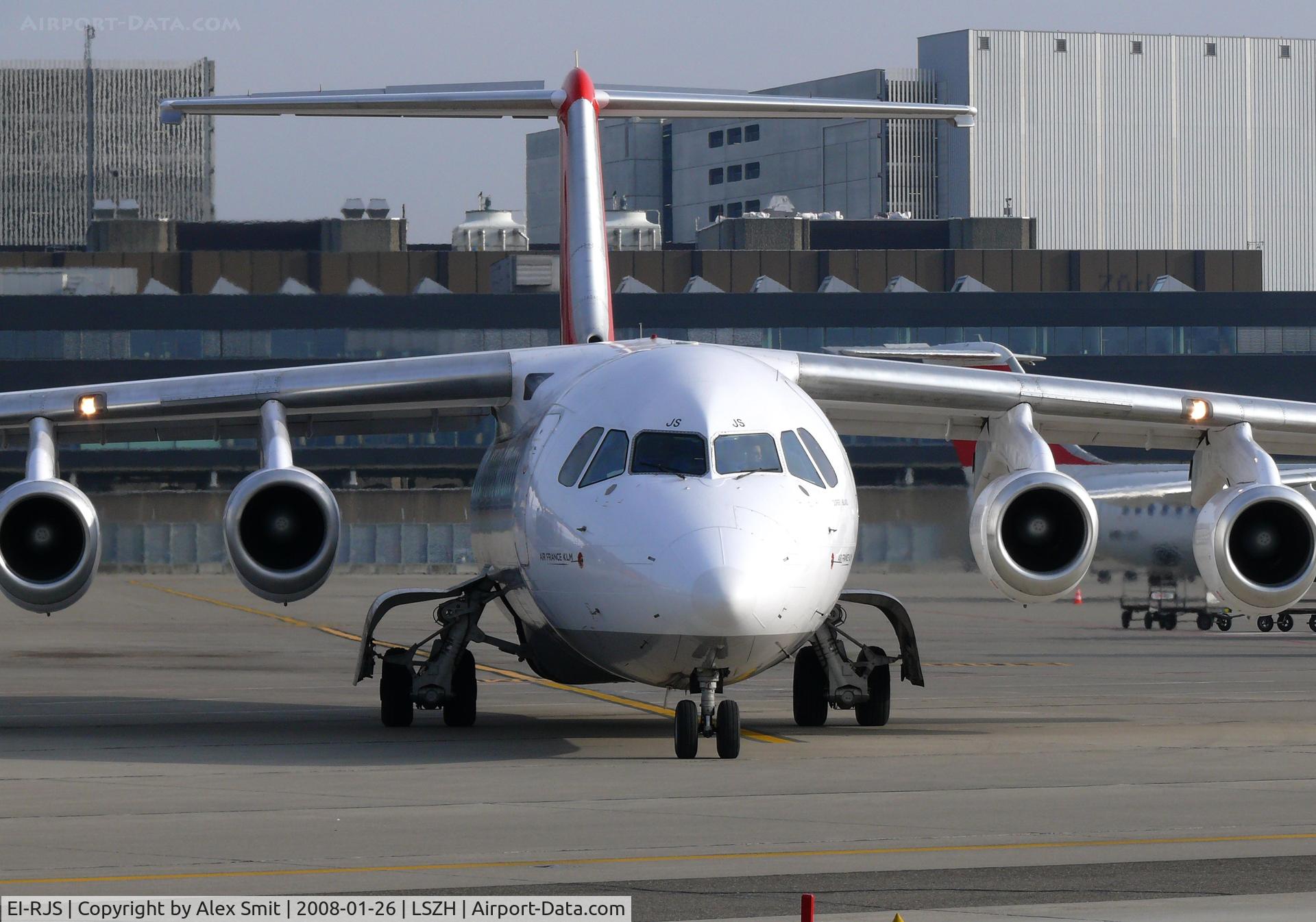 EI-RJS, 2000 British Aerospace Avro 146-RJ85A C/N E2365, This little airliner is looking great this way