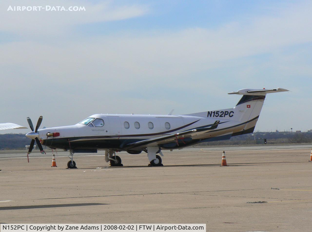 N152PC, 2004 Pilatus PC-12/45 C/N 552, At Meacham Field