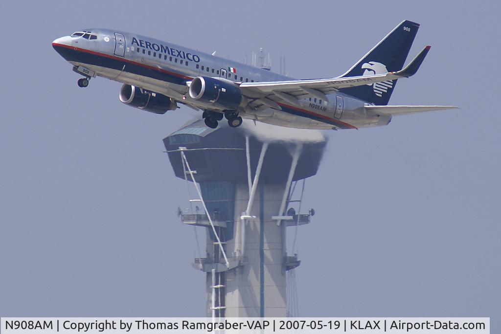 N908AM, 2004 Boeing 737-752 C/N 30038, Aeromexico Boeing 737-700