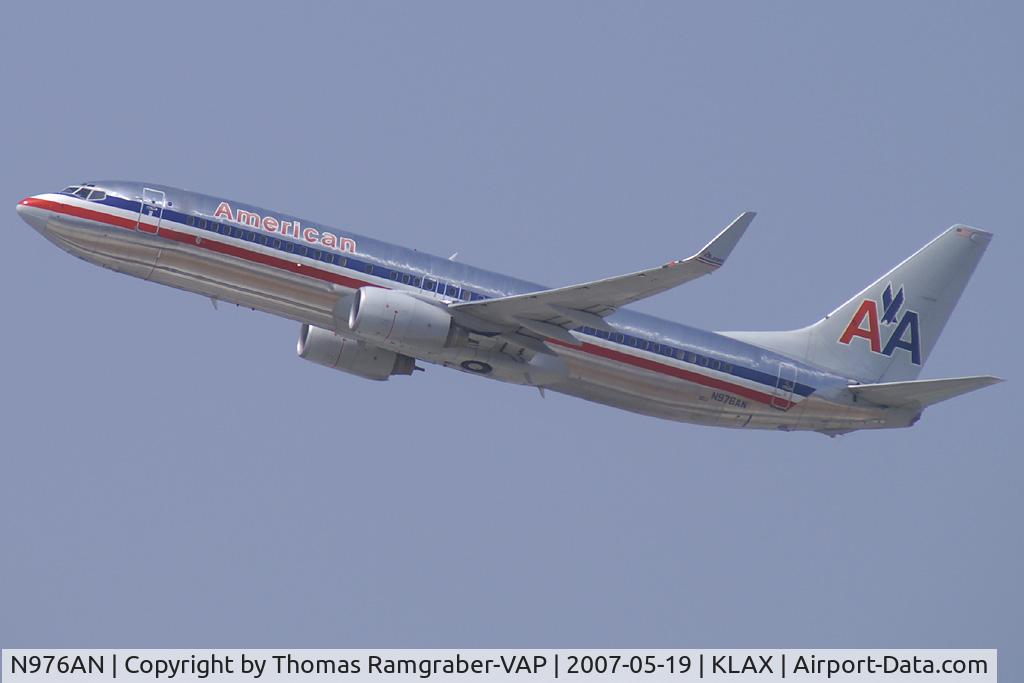 N976AN, 2001 Boeing 737-823 C/N 30099, American Airlines Boeing 737-800