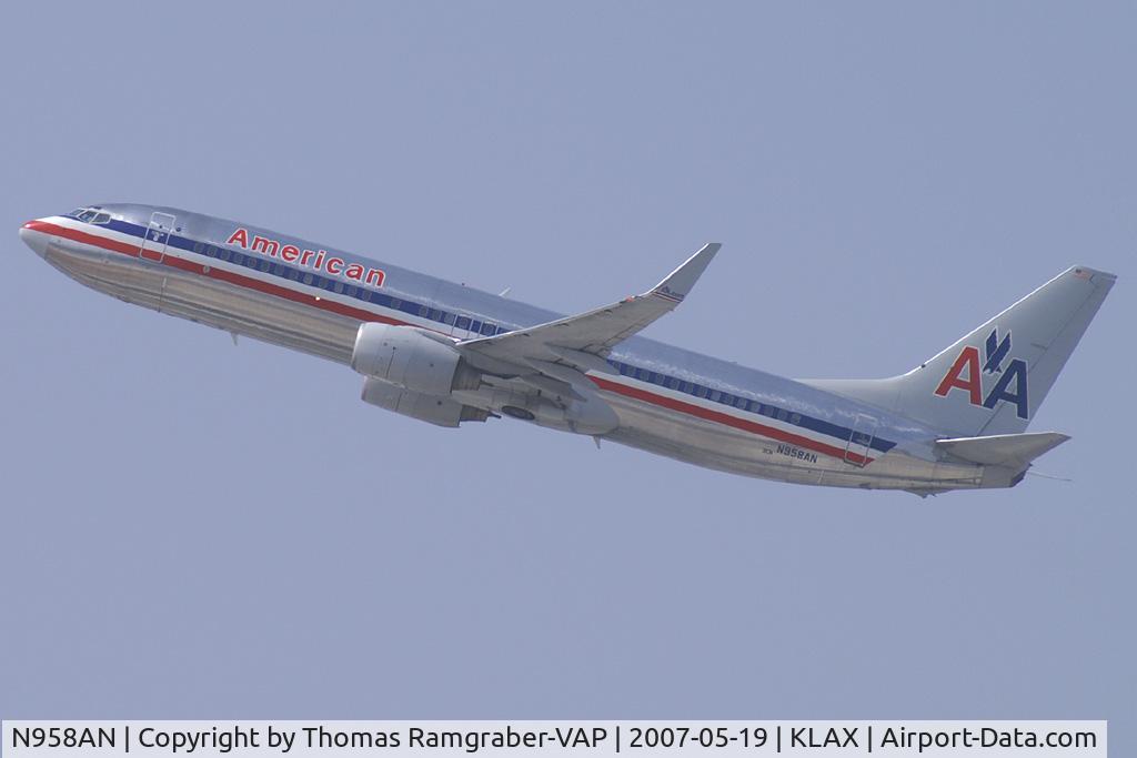 N958AN, 2001 Boeing 737-823 C/N 30091, American Airlines Boeing 737-800