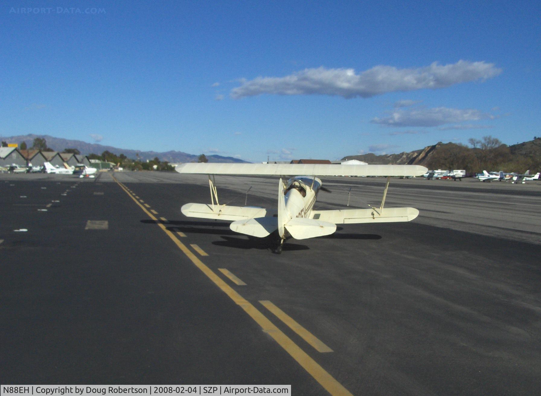 N88EH, 1970 EAA Biplane C/N EHH-1, 1979 Hooper EAA BIPLANE Model P, 'Woodstock', Lycoming O-290 135 Hp, taxi to rwy 22