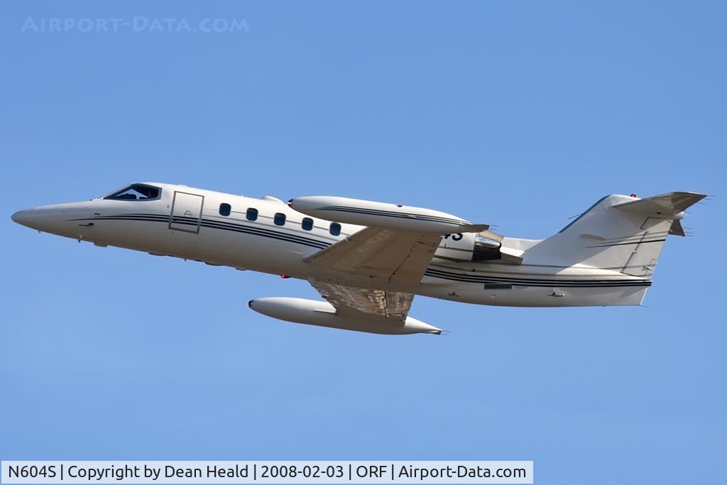 N604S, 1984 Gates Learjet 35A C/N 597, Sandler Management Group LLC 1984 Gates Learjet 35A climbing out from RWY 5 enroute to Washington Dulles Int'l (KIAD).