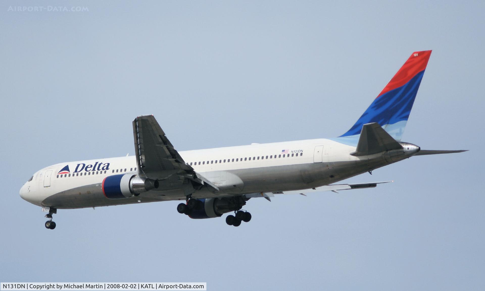 N131DN, 1990 Boeing 767-332 C/N 24852, Over the numbers of 26R