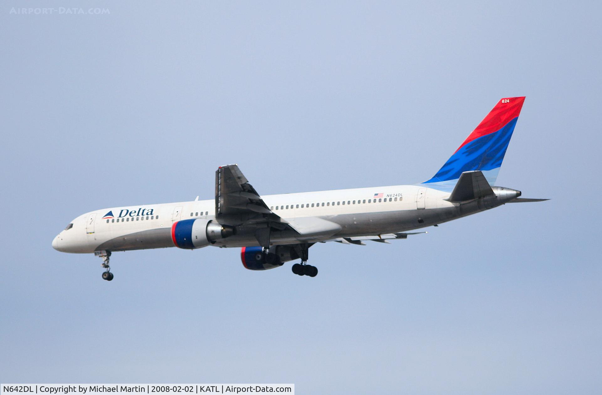 N642DL, 1988 Boeing 757-232 C/N 23996, Over the numbers of 26R