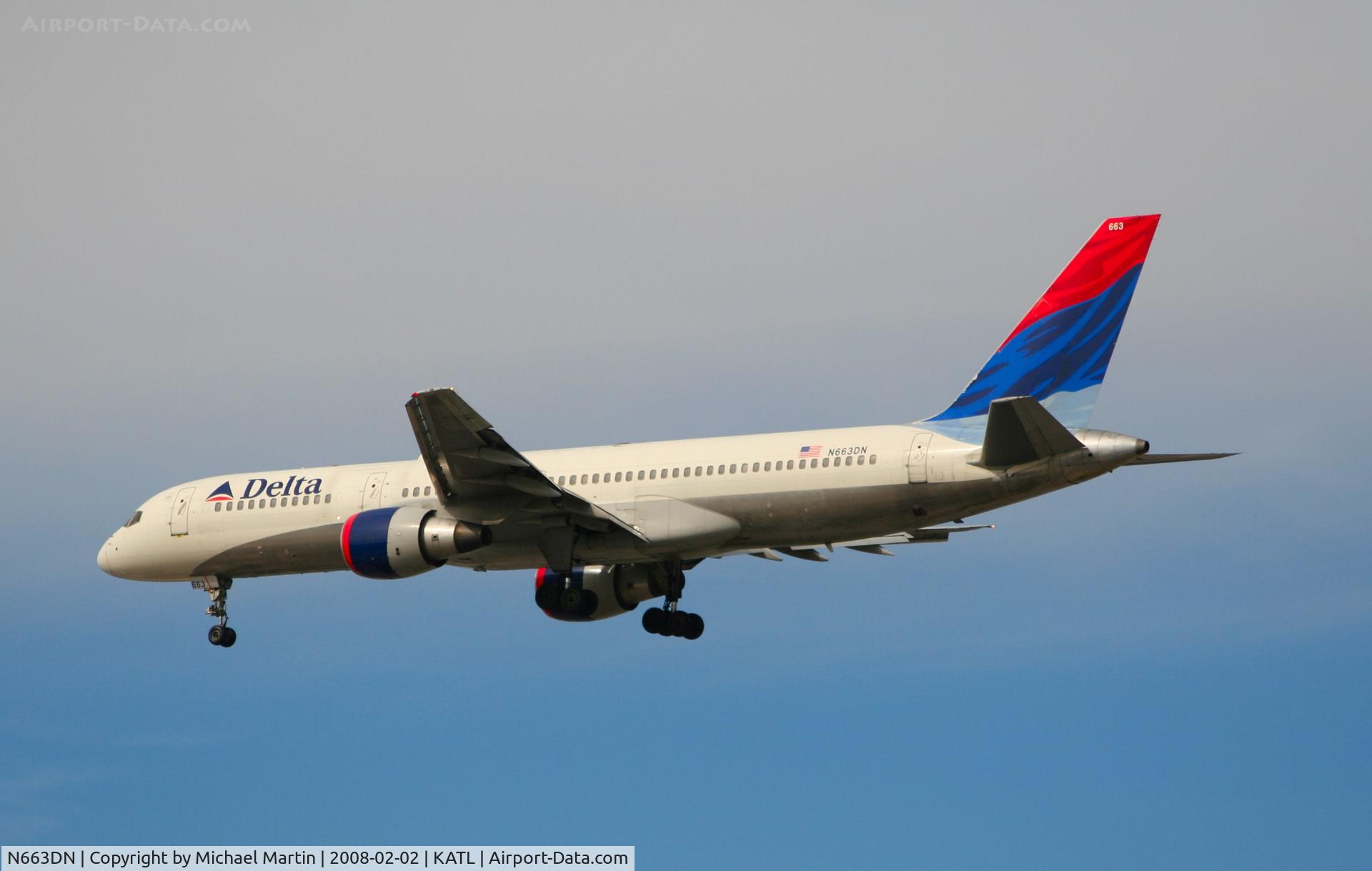 N663DN, 1991 Boeing 757-232 C/N 24992, Over the numbers of 26R